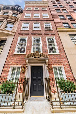 Sold by Modlin Group | media 1