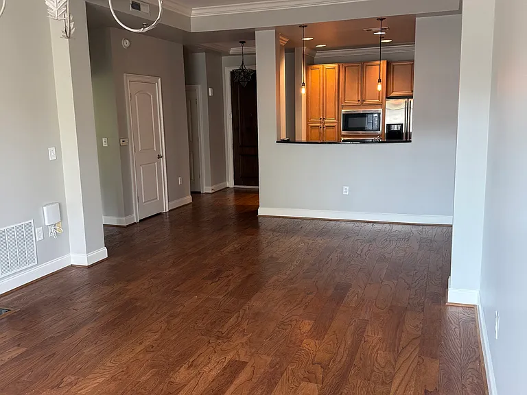 2600 Highland Ave S #204 — Photo 4
