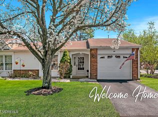 89 Chaucer Ct, Lakewood, NJ