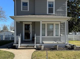 208 S Cedar St, Mediapolis, IA 52637