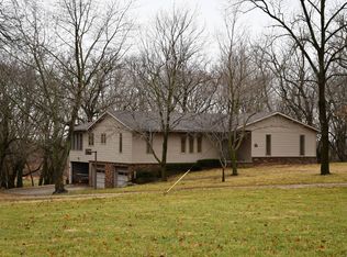 2222 State Highway 32, Lovington, IL 61937