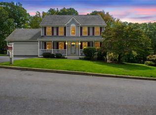 17 Doire Rd, Cumberland, RI 02864