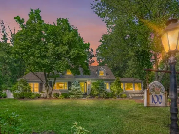 100 Old Hollow Rd, Millburn Twp., NJ 07078