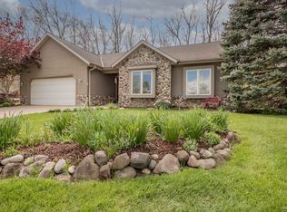 W231N7023 Homestead Ct, Sussex, WI 53089