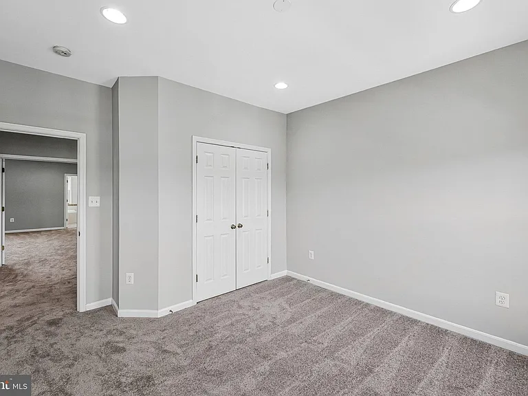 22247 Waterberry Ter — Photo 25