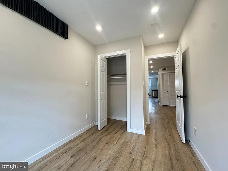 255 S 44th St #4 — Photo 7