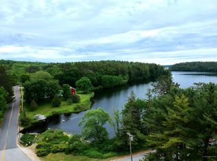 576 N Auburn Rd, Auburn, ME 04210