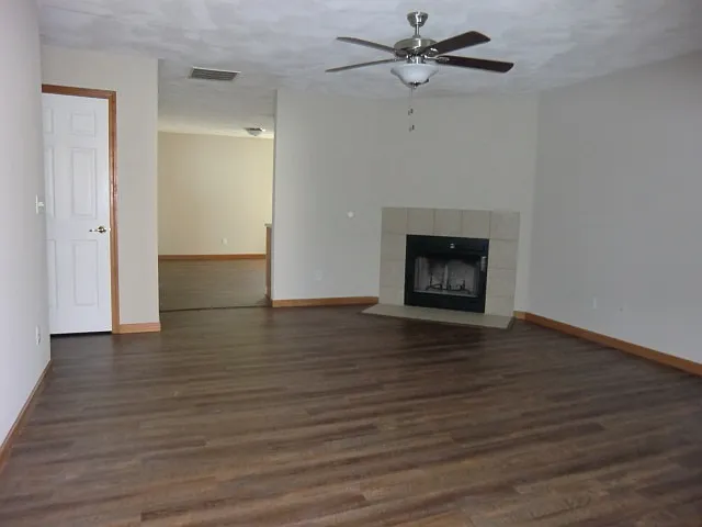 203 & 205 Autumn Pine Dr #203 — Photo 2
