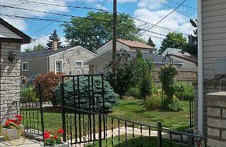 4th image of 2415 Guthrie Ave