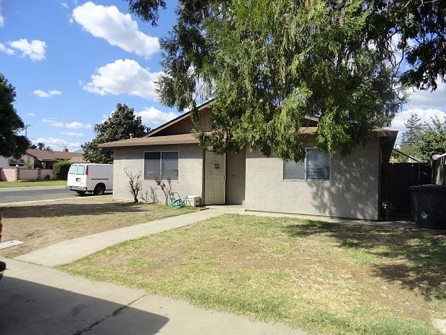 1st image of 303 Cypress St