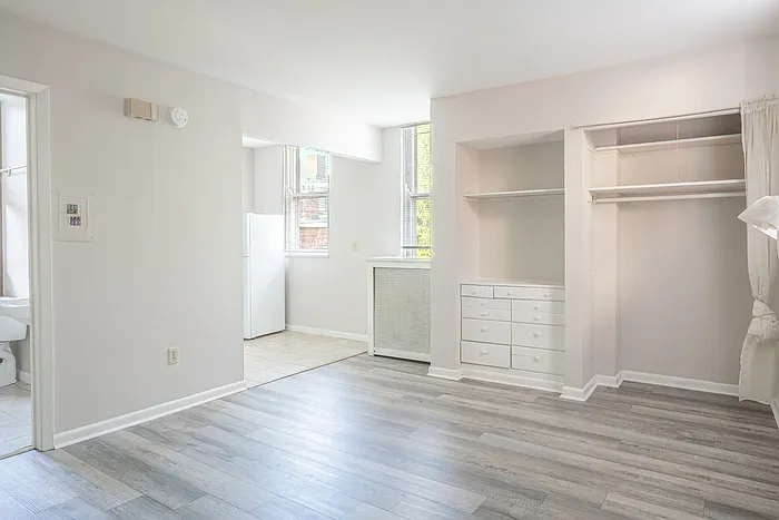 1 bed, 1.0 bath, $900 — Photo 1