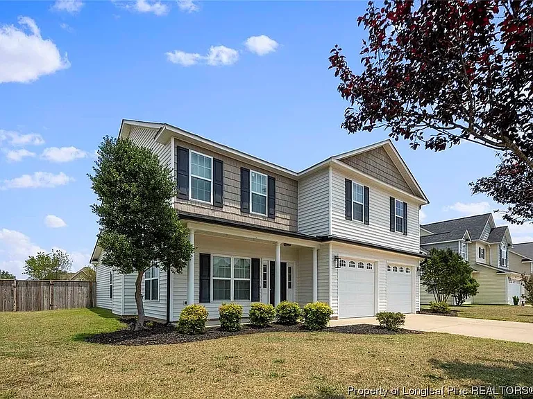 230 Marigold Ln — Photo 2