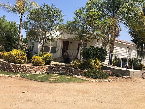 3rd image of 23365 Dorcas Ln