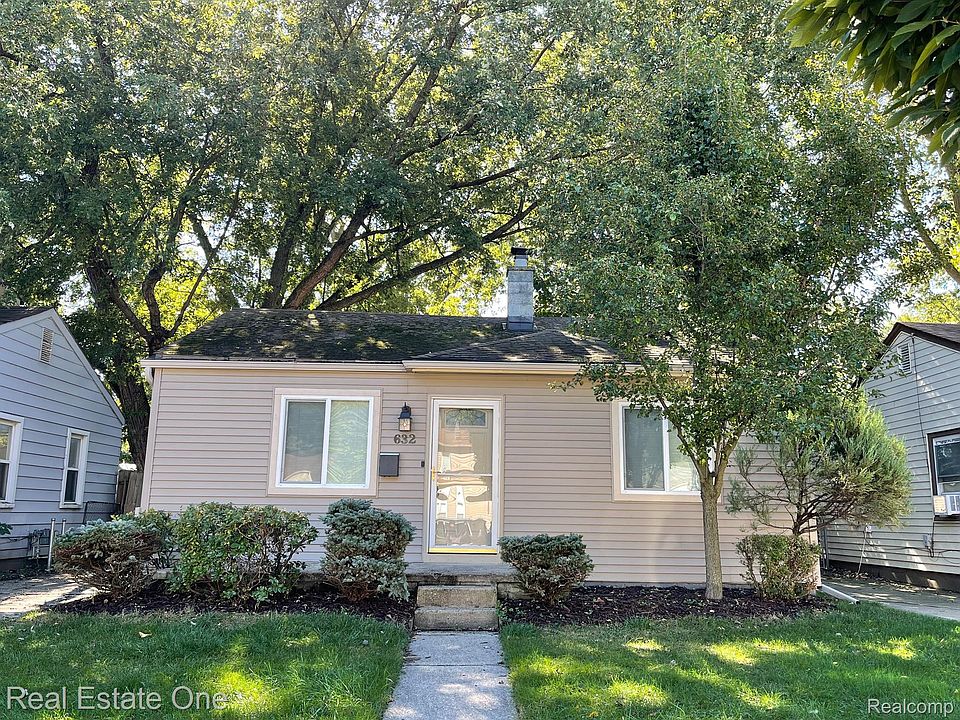 1st image of 632 E Harwood Ave