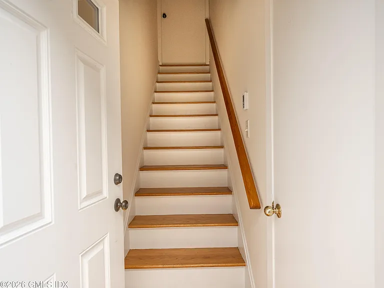 157 E Elm St #B — Photo 5