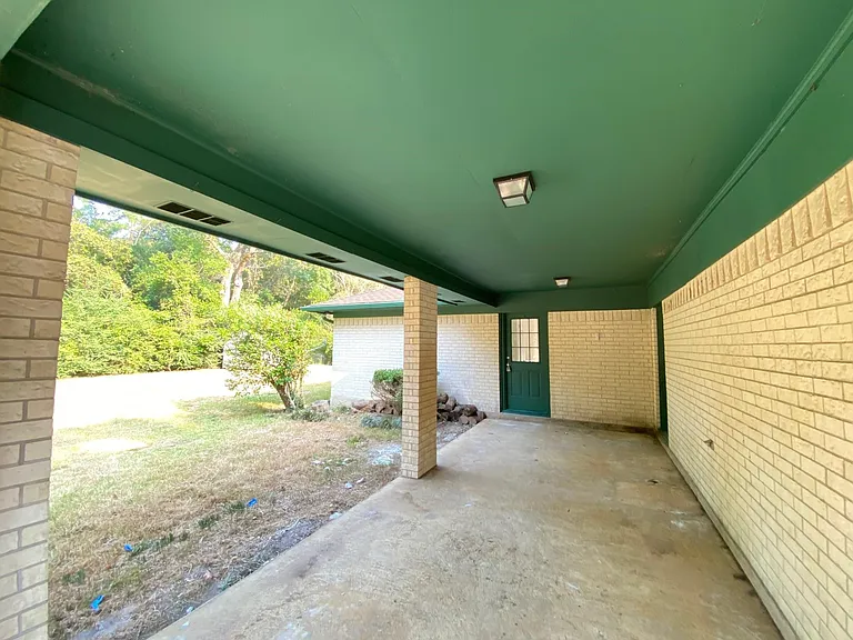 410 Cordell Dr — Photo 30