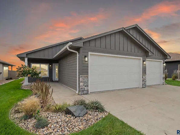 3809 E Prairie Wind St, Sioux Falls, SD 57108