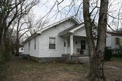 1st image of 520 Fern St