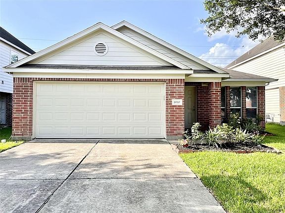 3rd image of 19510 Narcissus Brook Ln