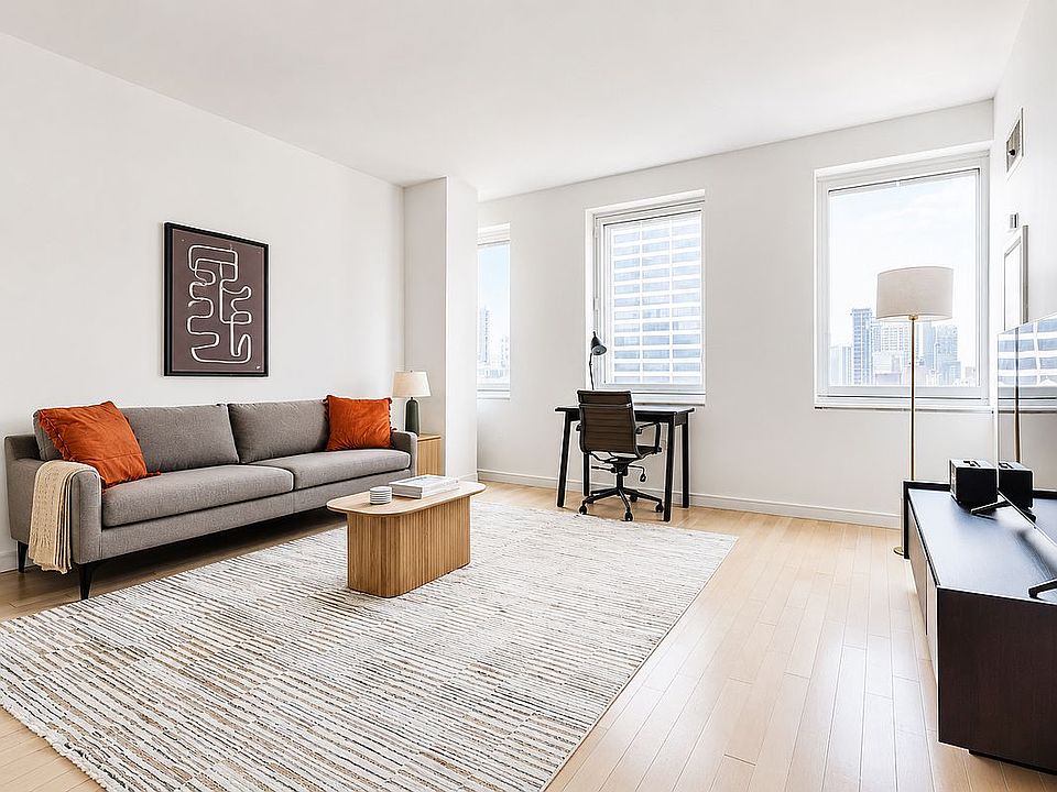 1st image of 70 W 45th St #31D