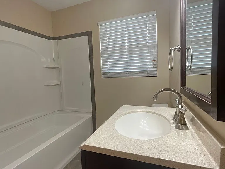3984 Bruce St — Photo 11