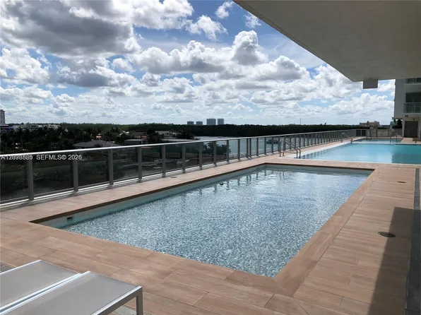 300 Sunny Isles Blvd, Sunny Isles Beach, FL