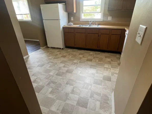 110 W Raab Rd APT D, Normal, IL 61761