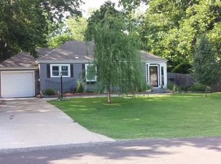 9110 E 66th St, Raytown, MO 64133