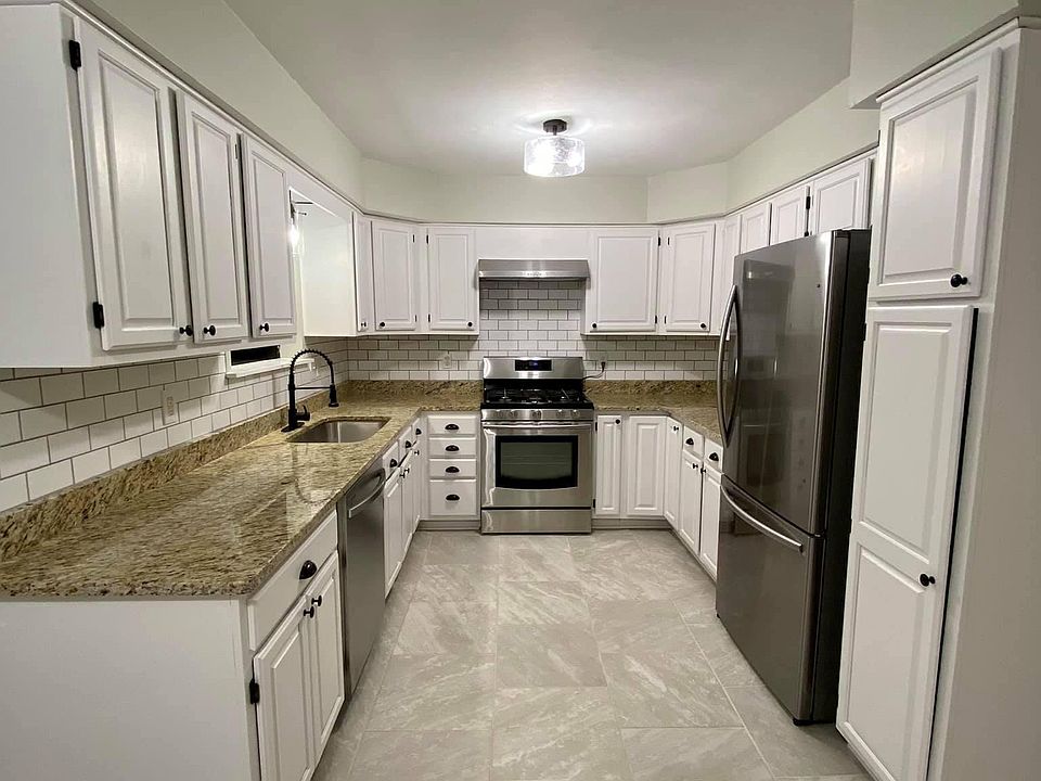 1st image of 7852 Forest Edge Dr