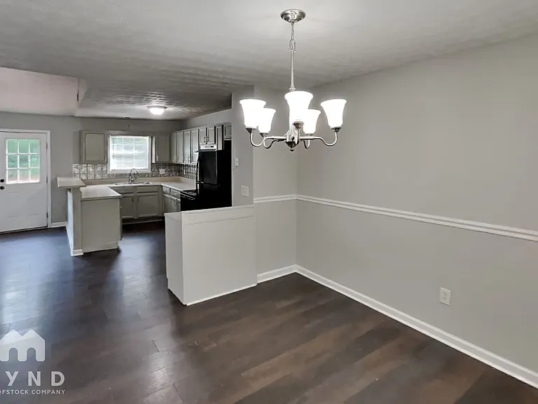 165 Mountain Way — Photo 5