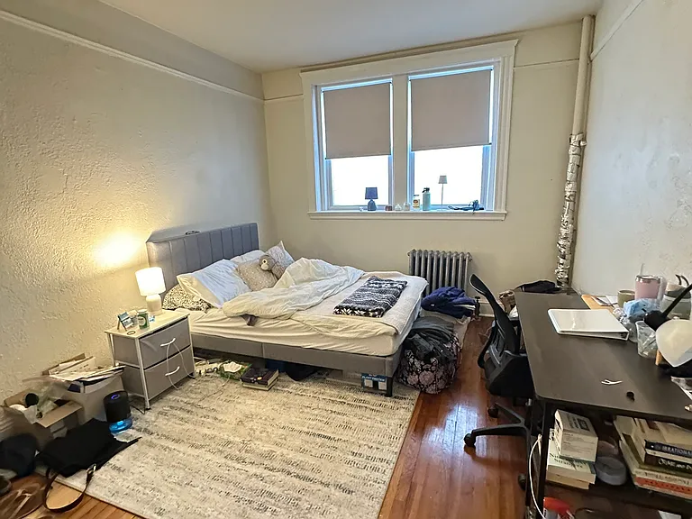 70 Chiswick Rd #1 — Photo 32
