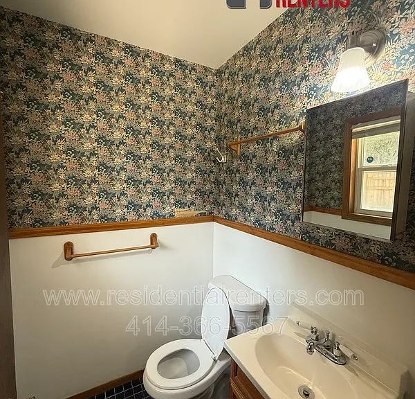 6323 N 104th St — Photo 14