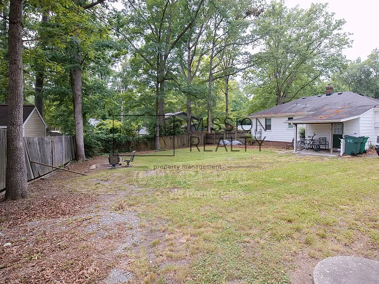 1107 Ironington Rd — Photo 4