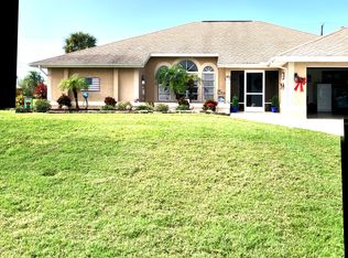 20 NE 12th Ct, Cape Coral, FL 33909