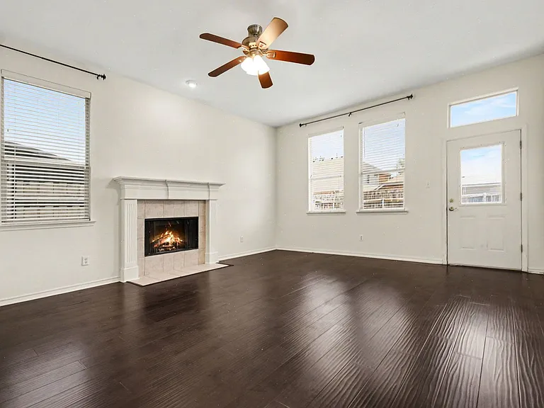 1707 Briarhollow Dr — Photo 18