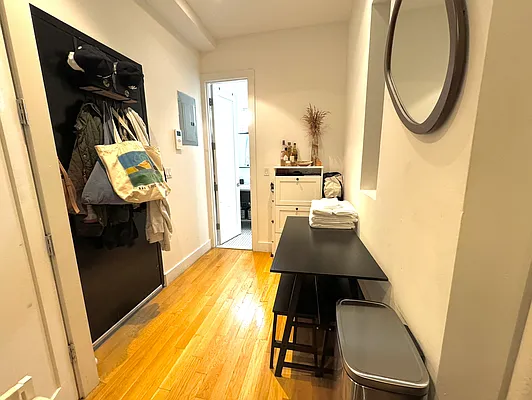 Rented by Voro, LLC | media 6