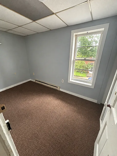 3 bed, 1064 sqft, $1,350 — Photo 4
