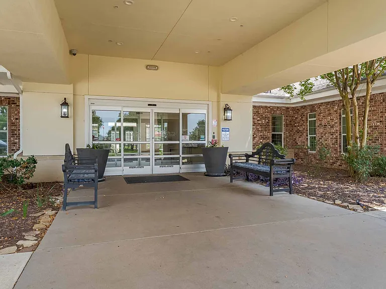 The Verandah Retirement Community — Photo 10