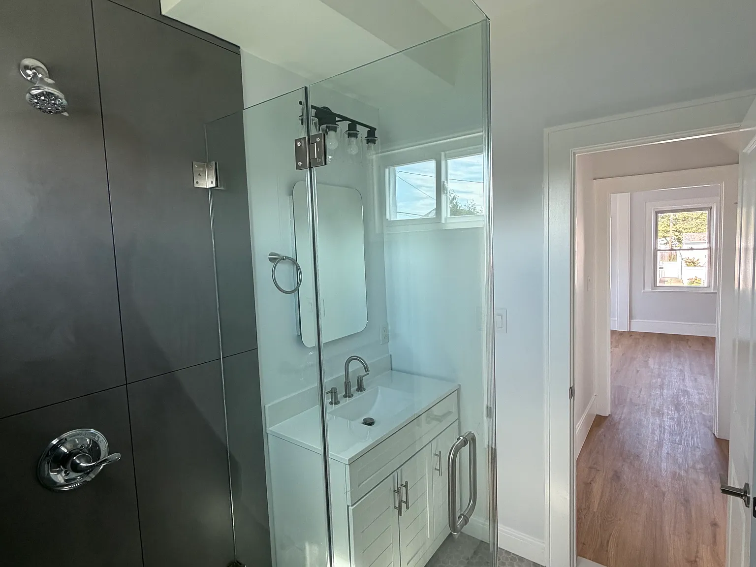 4 bed, $4,400 — Photo 3