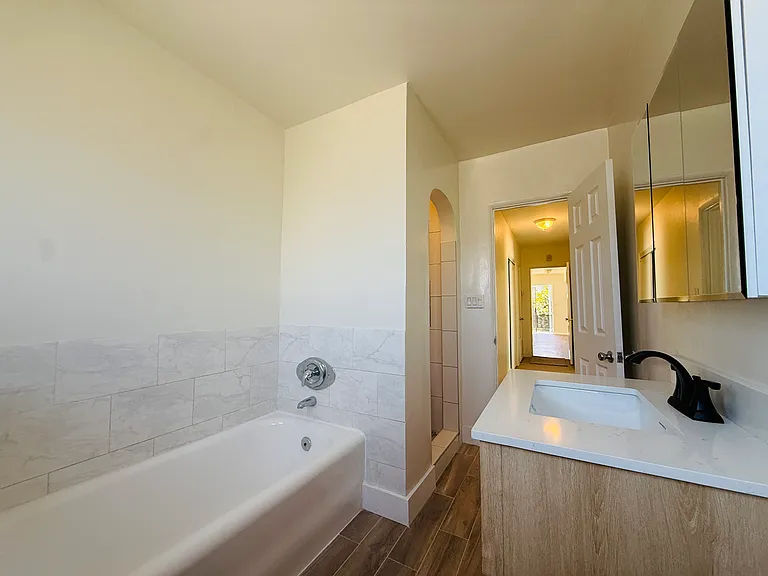 818 S Shenandoah St — Photo 23