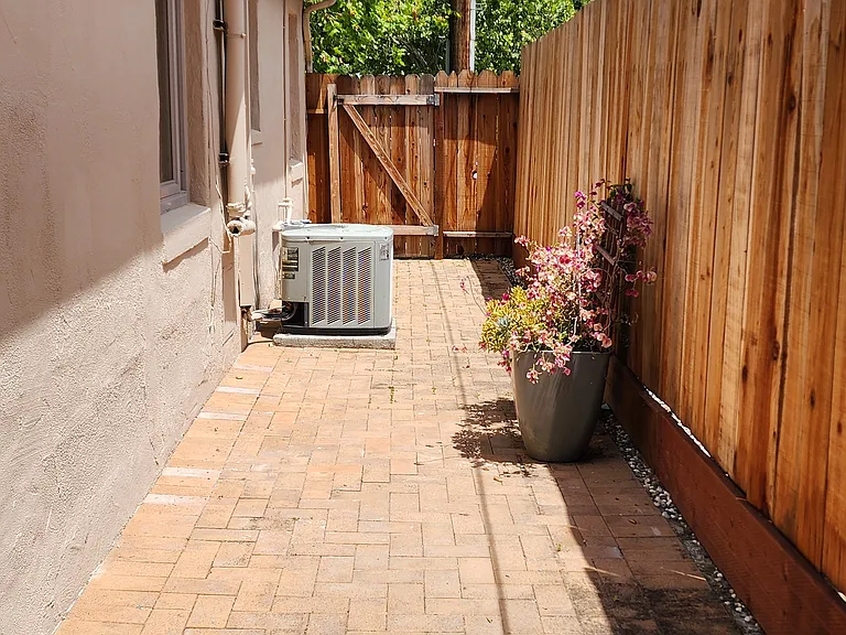 609 Hope St — Photo 21