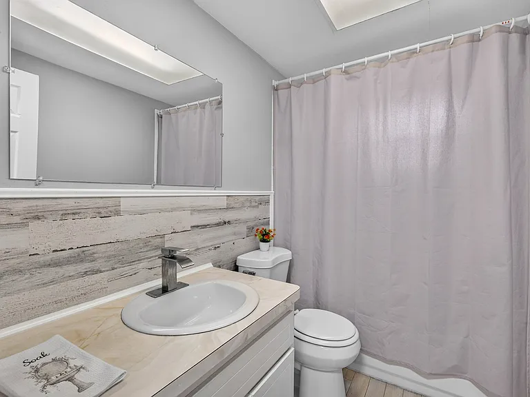 5629 Moog Rd — Photo 15