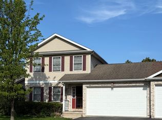 1160 Penny Ln, Sycamore, IL 60178