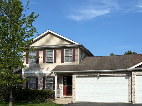1160 Penny Ln, Sycamore, IL 60178