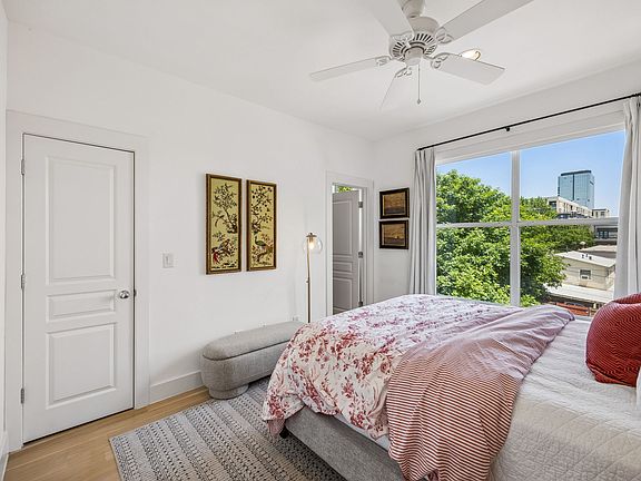 5th image of 4307 McKinney Ave APT 8