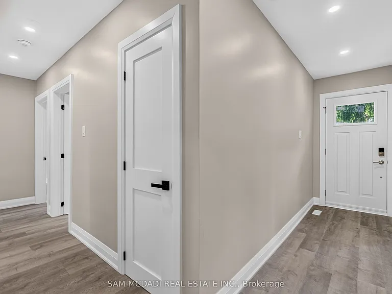 1153 Mona Rd — Photo 3