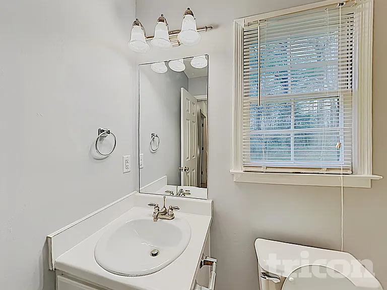 5394 Telford Ct — Photo 13