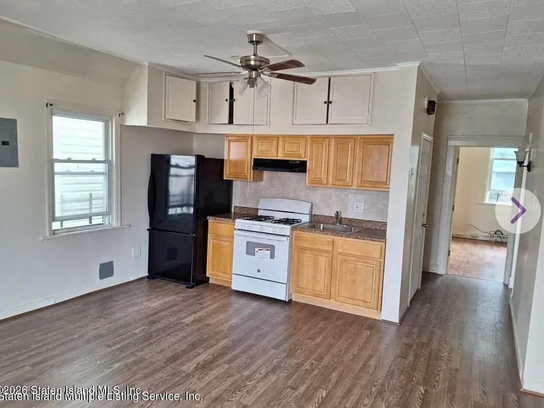 24 Clinton Ave #2 — Photo 2
