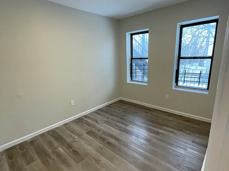 383 Avon Ave #2RR — Photo 7