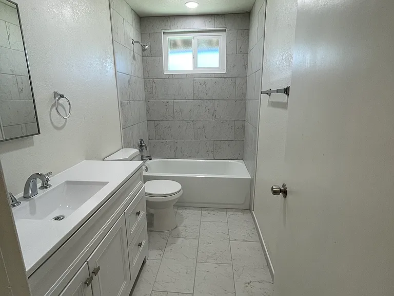 2840 Fulop St #B — Photo 15